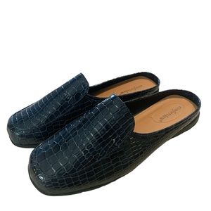 Ladies Comfortview Slip On Shoes Size 9WW Navy Blue